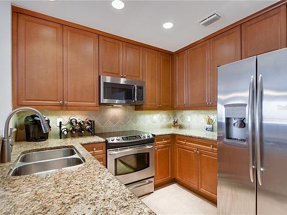 2nd image of 2305 Edgewater Dr APT 1512