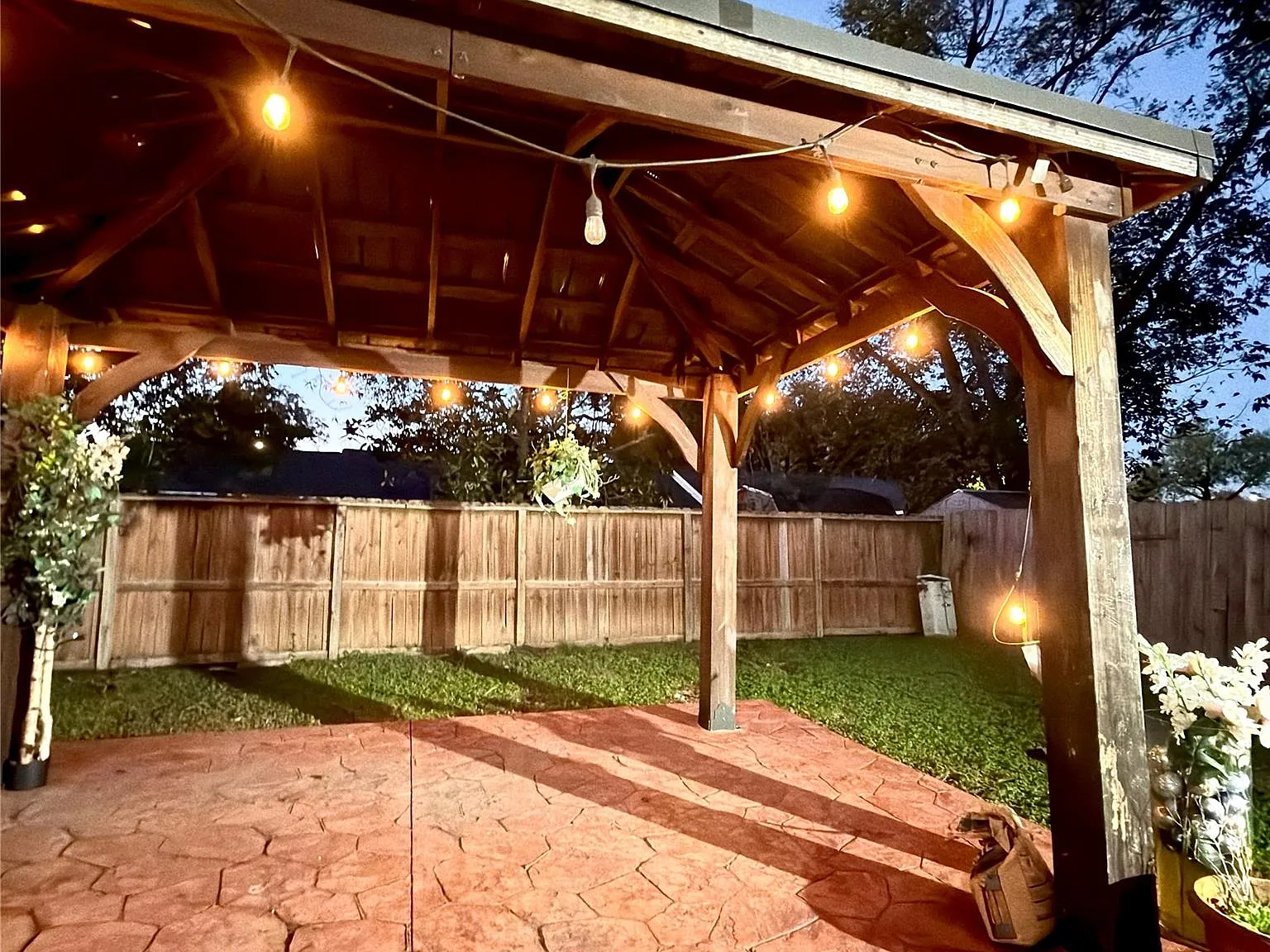 3 bed, 1.5 bath, 1256 sqft, $1,700 — Photo 4