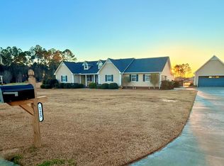 123 Leyland Dr, Broxton, GA 31519