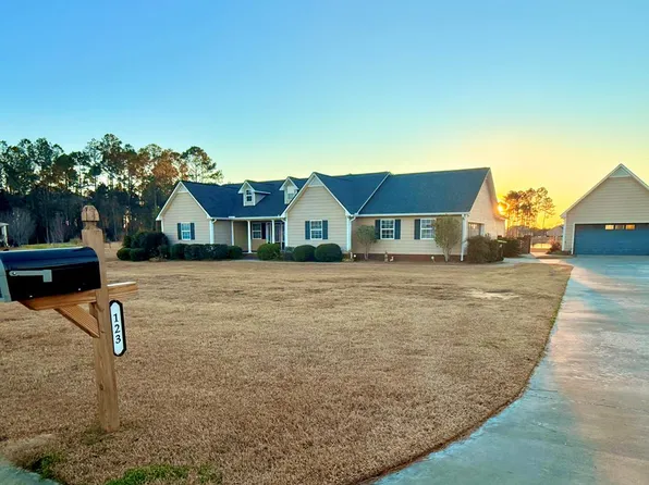 123 Leyland Dr, Broxton, GA 31519