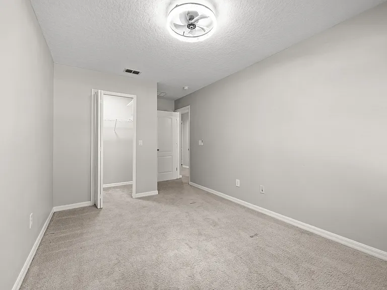 1752 Portcastle Cir — Photo 42