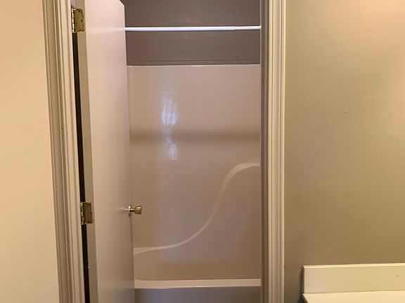 4th image of 3239 Tower Dr APT E