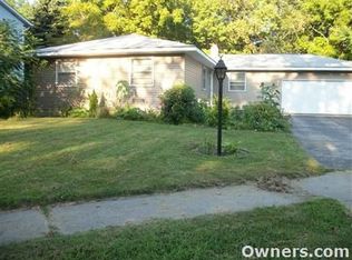 1610 Carriage Dr, Valparaiso, IN