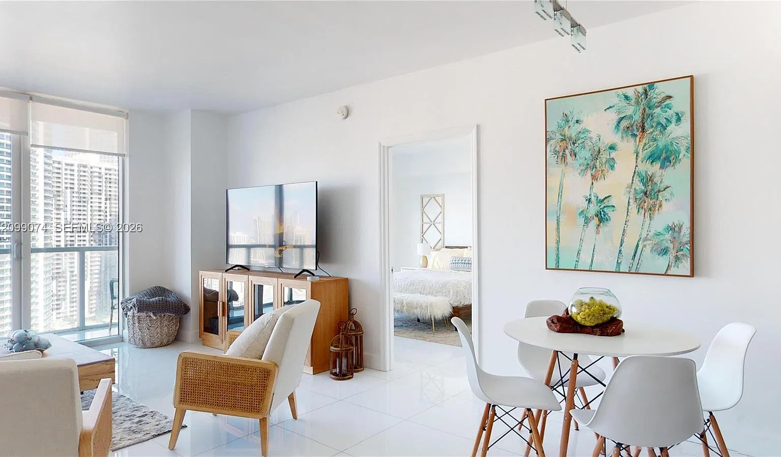 500 Brickell East Condo — Photo 2