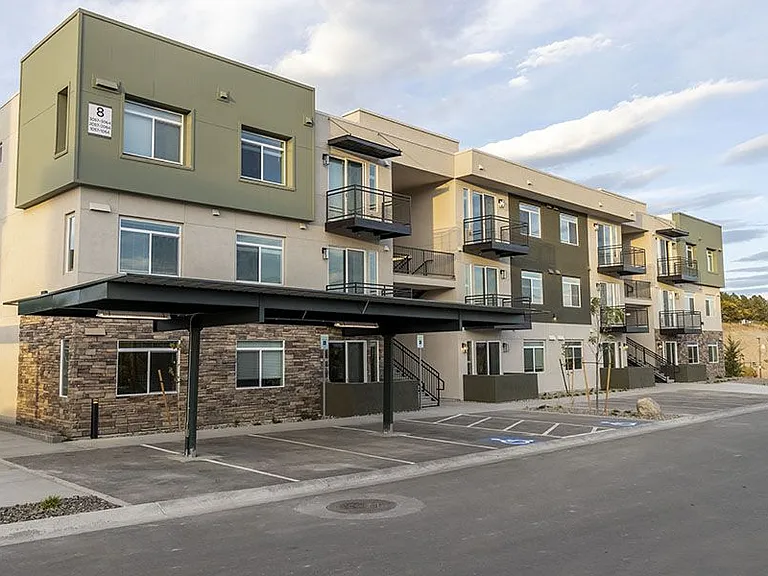 The Retreat Luxury Apartments — Photo 41