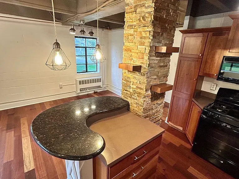 505 Cherry St SE #100 — Photo 6