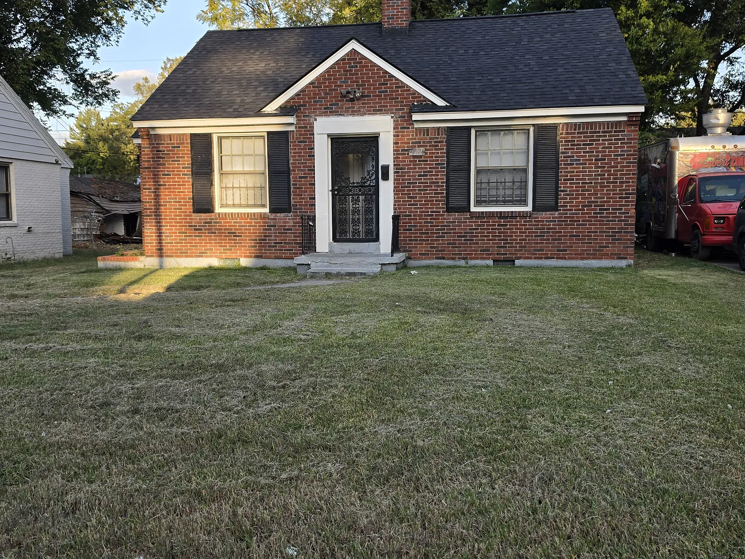2 bed, 902 sqft, $1,000 — Photo 3