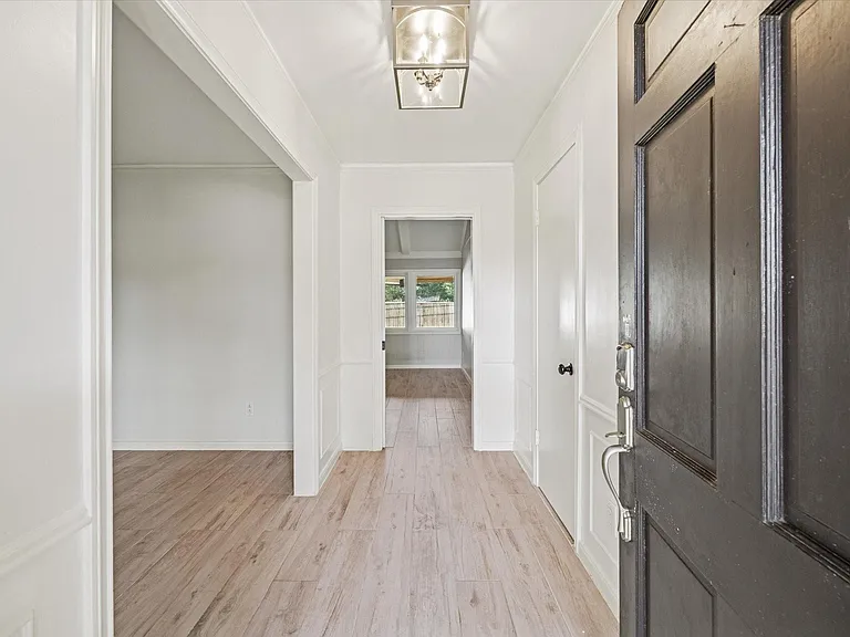 2127 Blue Willow Dr — Photo 4