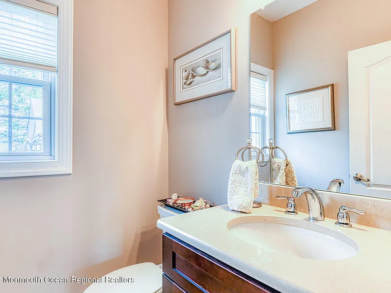 346 South Blvd — Photo 19
