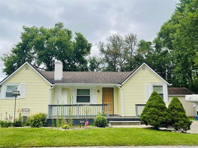 1490 Kenneth St, Burton, MI, 48529