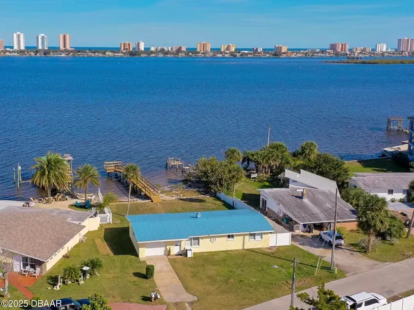 227 Sandy Cir, South Daytona, FL 32119