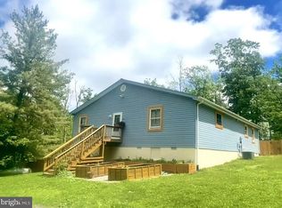 415 Rolly Rd, Mount Jackson, VA 22842