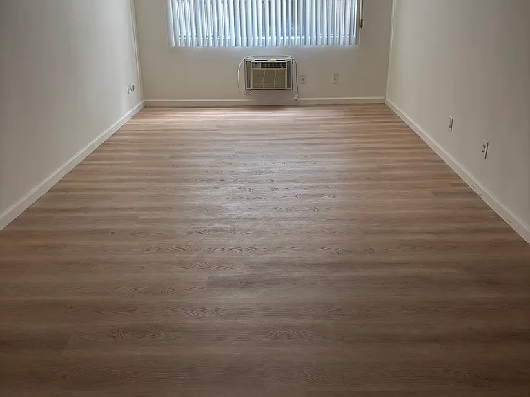 322 S Virgil Ave #211 — Photo 4