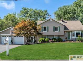 2 Gail Rd, Hillsborough, NJ 08844