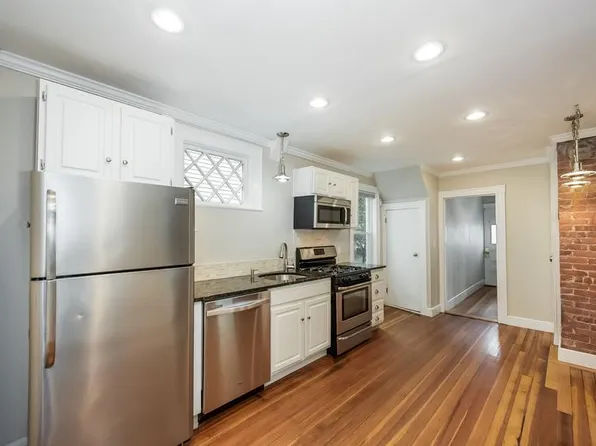 244 Sycamore St #1, Watertown, MA 02472