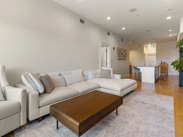 380 Bunker Hill St #210 — Photo 4