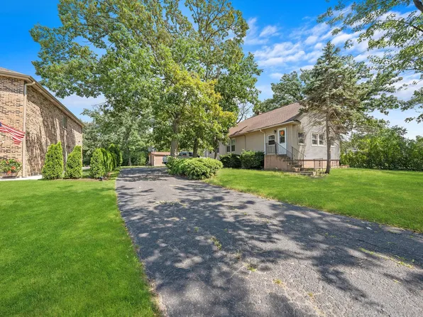 1725 York Rd, Oak Brook, IL 60523