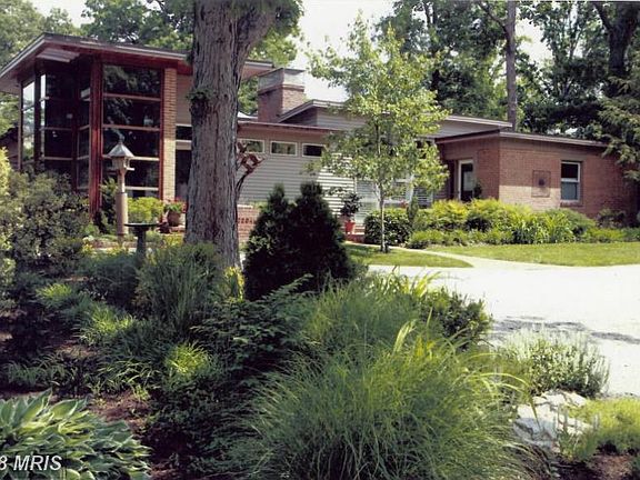 2nd image of 2204 Fordham Dr