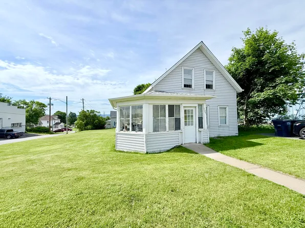 1075 Cook St, Dannemora, NY 12929