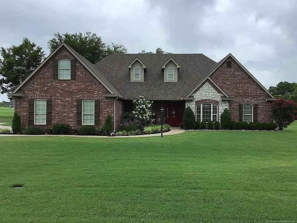 1st image of 334 Twin Creeks Ln
