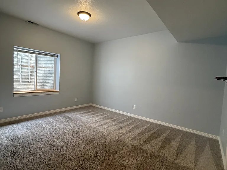 4221 Chippewa Dr — Photo 5