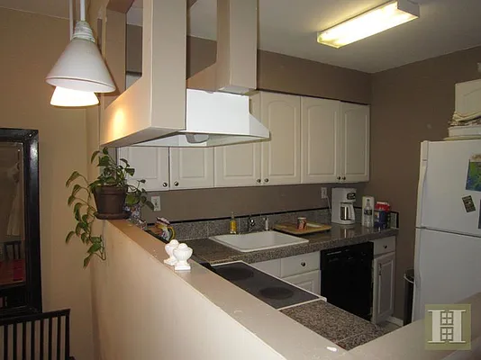 Rented by Halstead Real Estate | media 8