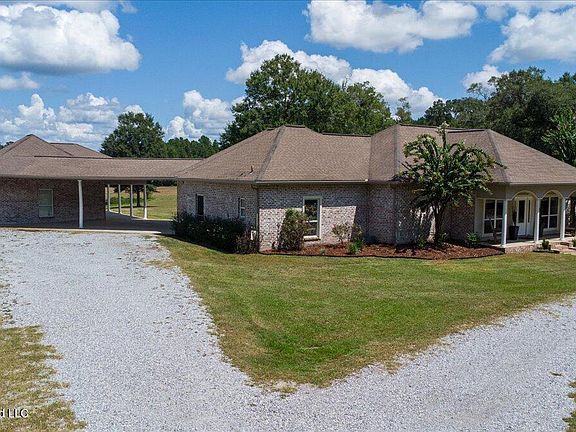 2nd image of 256 Old Creek Rd