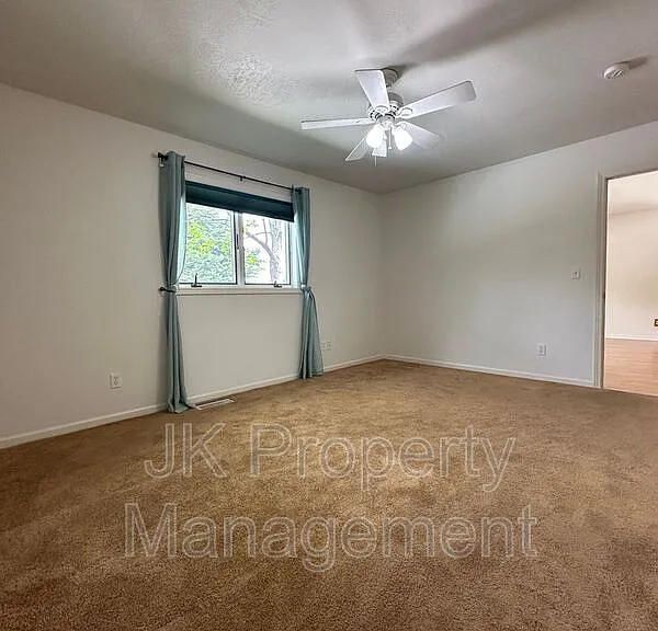 3209 Wild Rose Ln — Photo 17