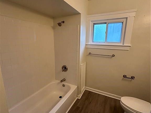 2nd image of 1753 Alcoy Rd