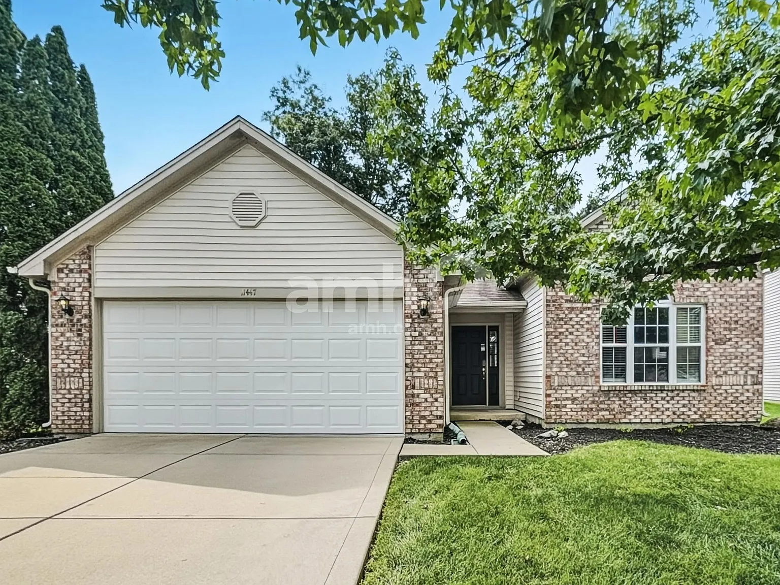 3 bed, 2.0 bath, 1629 sqft, $1,920 — Photo 1