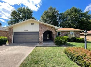 3329 N Pickwick Ave, Springfield, MO 65803