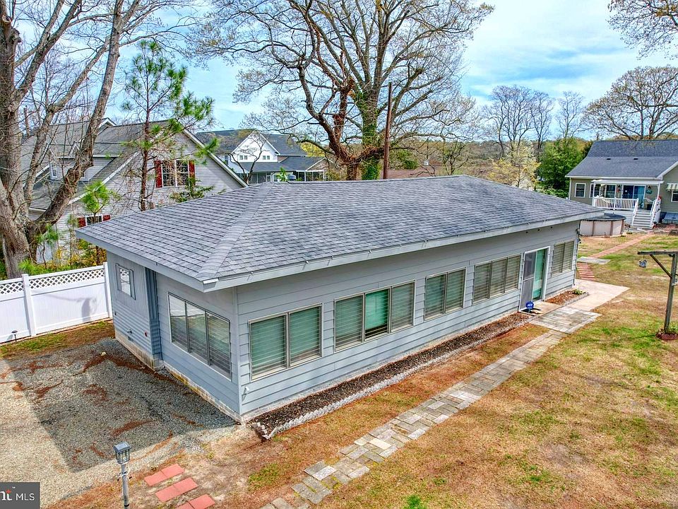 1st image of 18953 Delpany Ln