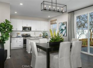 2437 Gunner Ridge Way, Rialto, CA 92377