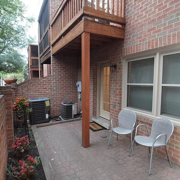 649 N Tazewell St — Photo 8