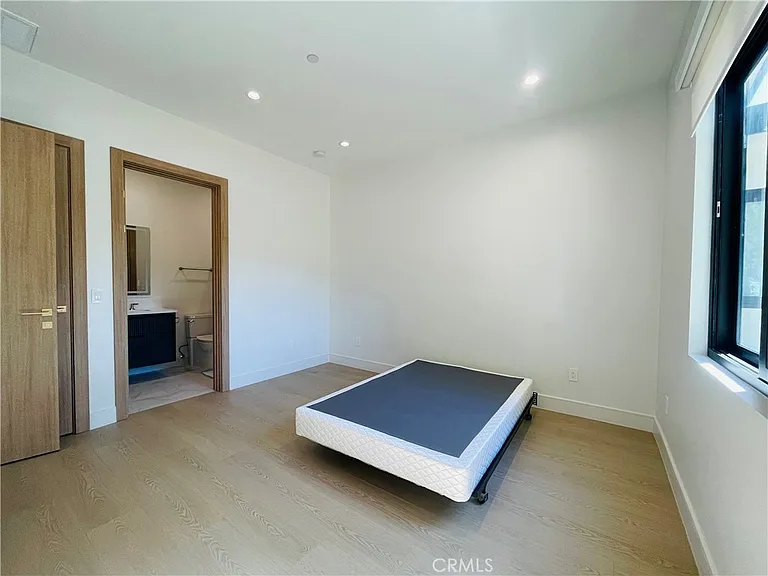 18225 Sugarman St — Photo 6