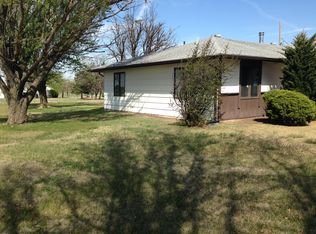 917 E 10th Ave, Wellington, KS 67152