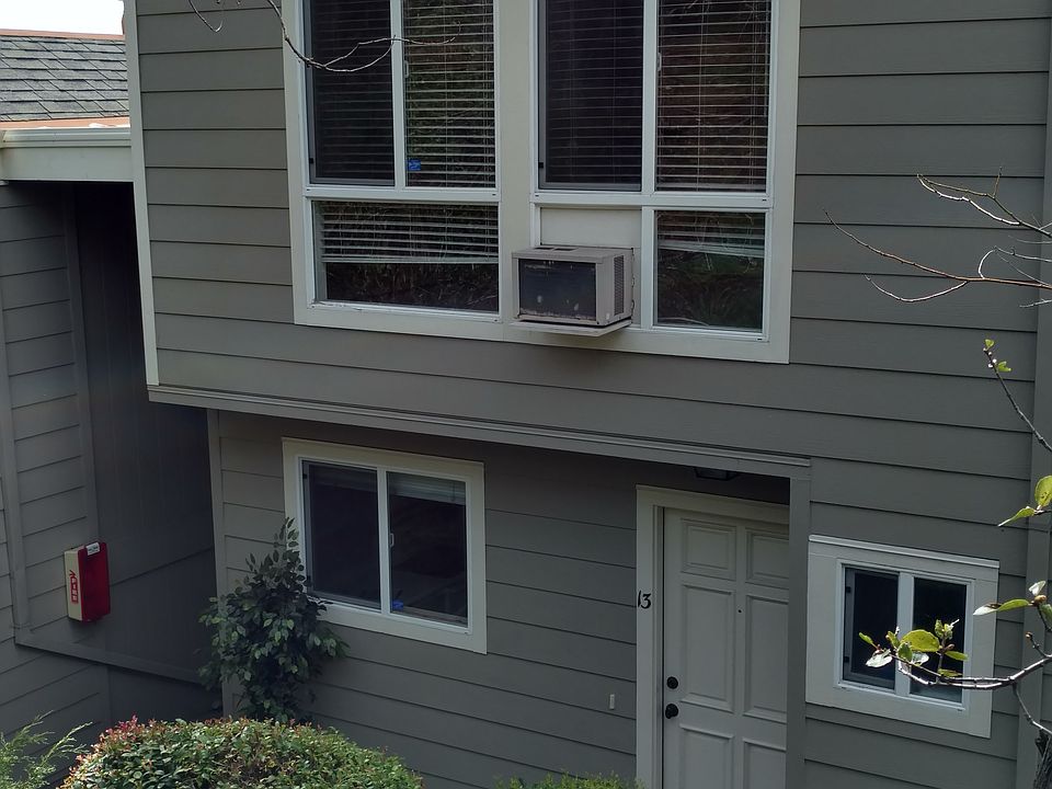2nd image of 10 Professional Center Pkwy APT 7