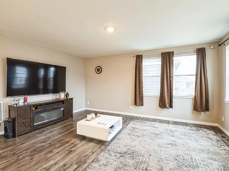 833 Vixen Dr — Photo 17