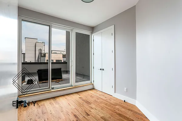 Rented by ERNY LLC | media 20