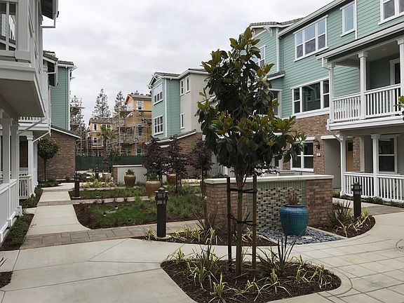 3rd image of 711 E Evelyn Ave