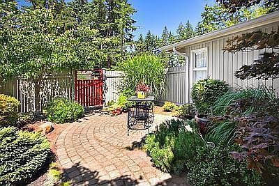 2nd image of 15317 SE 21st St