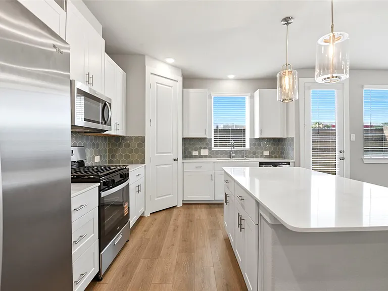 10010 Rustic Charm St — Photo 6