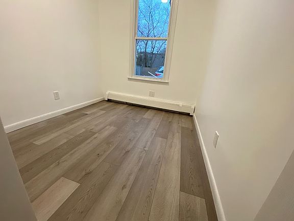 2nd image of 90 W 20th St #1A