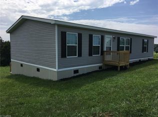 3580 Round Hill Rd, Boonville, NC 27011