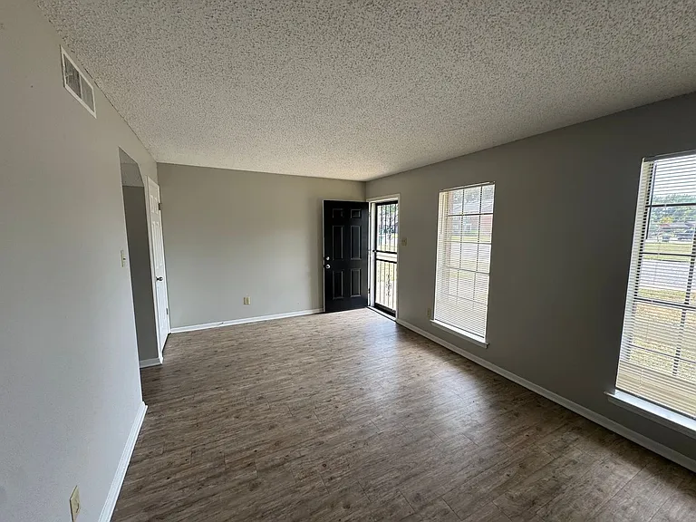 5252 Scottsdale Ave — Photo 10