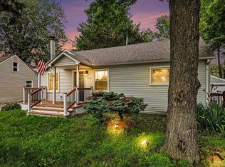 30052 Schoenherr Rd, Warren, MI 48088