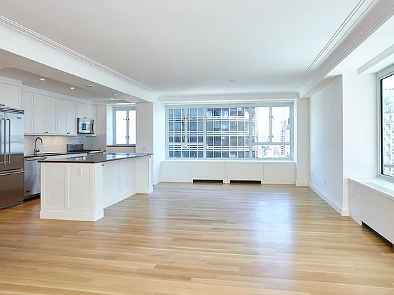 2nd image of 200 E 66th St APT E1101