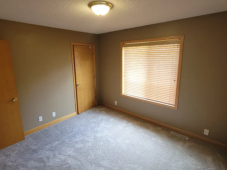 932 Pleasant Ave — Photo 9