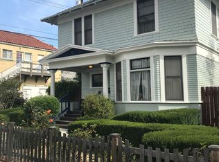 226 W 10th St, Long Beach, CA 90813