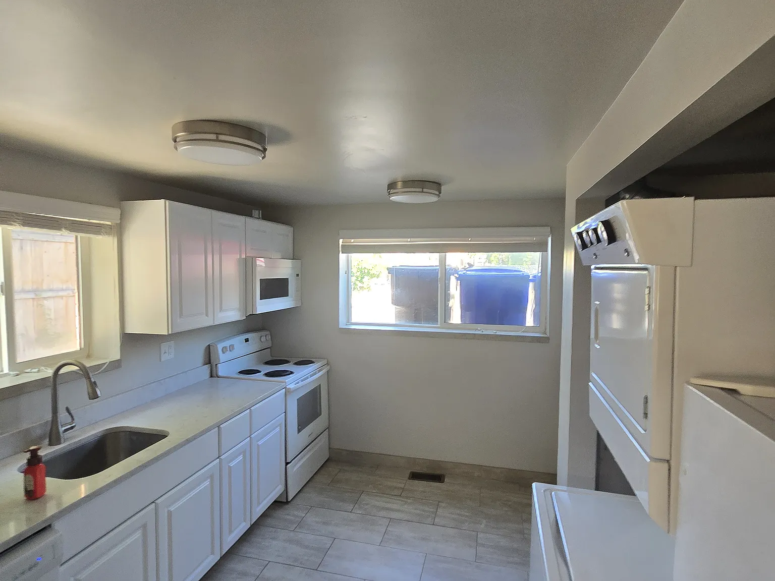 2 bed, 756 sqft, $1,650 — Photo 3